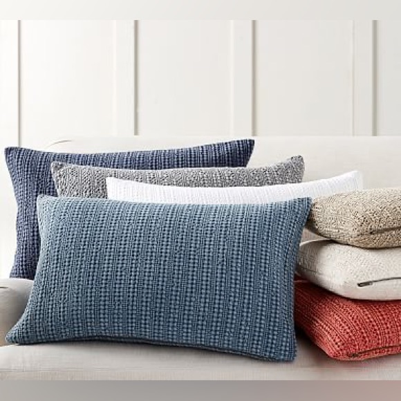 Pottery Barn Accents Nwt Pottery Barn Lumbar Pillow Cover